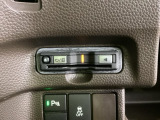 いまや快適なカーライフに欠かせないETCが付いています。