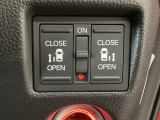 【両側パワースライドドア】両側がパワースライドドアになっており、運転席のスイッチやスマートキーでも開閉が可能です!開口部も広いので乗り降りも楽々♪