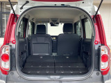 後席を格納すると、これだけの広さが!シーンに合わせたシートアレンジで、大きな荷物も積むことが出来ます♪
