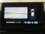 バックカメラ搭載です!車庫入れが苦手な人はもちろん、車両感覚に自信がある人にもお勧めです!見えない箇所が見えるようになるので、低い障害物や隠れてしまっている子供の存在等にも気付く事が出来ます。