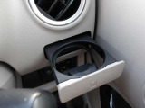 運転席ドリンクホルダー