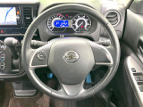 ステアリングも使用感が少なく、きれいな状態となっております♪