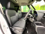 運転席シート廻りは使用感も少なく、良好な状態となっています。丁寧に使われていたことがよくわかりますね。