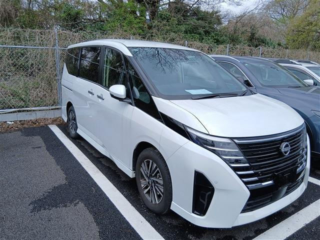 セレナ 1.4 e-POWER ハイウェイスターV 禁煙車 純正12.3型ナビ フルセグTV