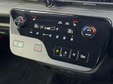 オートエアコンが装備されております。