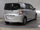 ボディクリーニング後、愛車をピカピカの状態へ保護するコーティング「ブライトパック」がおススメです!水垢がつきにくく、手入れがしやすくなりますよ!いつも愛車をきれいにしておきたい方におススメです。