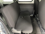 後部座席もキレイな状態です♪