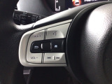 ステアリングリモコンは、運転中でも簡単に音量調整やチャンネル変更もできます!わき見運転防止にもつながるので安心です♪
