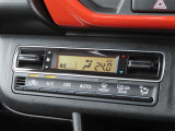 オートエアコンで車内はいつでも快適です♪