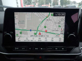 大画面のメーカー純正メモリナビが装備されております♪