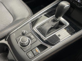 【 シフト 】シフトも操作しやすく快適なドライブを楽しんでいただけます。