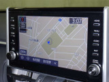 ナビゲーション付です。 ナビがあると便利、ラクラク何処でもいけます。 ナビが有るのと無いのとでは大きな違いですね。