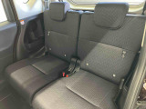後部座席です。座り心地も足元もゆったり♪♪