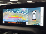 【パノラミックビューモニター】専用のカメラにより、上から見下ろしたような視点で360度クルマの周囲を確認することができます☆死角部分も確認しやすく、狭い場所での切り返しや駐車もスムーズに行えます。