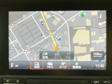 ●純正ナビ:一体感のあるナビは、高級感ある車内を演出してくれます。Bluetooth再生などオーディオ機能も充実しておりますので、運転もより楽しめます♪
