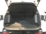 トランク荷室十分な容量あります。