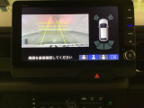 バックでの車庫入れも安心です! リアカメラが付いているバックモニター付のナビを装備しております。バンパーについているソナーや、操作線もついており距離感も画面から確認できます。