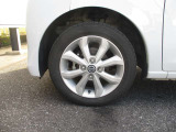 左前です。(日産純正アルミホイールです。)