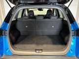 ラゲッジルームも広々、開口部が広く荷物を積む時も積みやすくなっています!