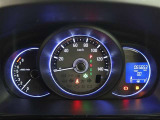 とっても見やすいメーターです。夜間時はラグジュアリーな気分にさせてくれる照明が魅力ですので、夜のドライブも楽しみになりますよ♪