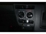 快適な車内空間に誘うマニュアルエアコン☆快適な空間は心落ち着きます♪