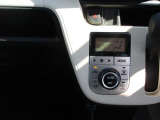 オートエアコン装備