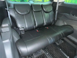 3列目シートはもちろん状態良好☆大人でもゆったりと座って頂けますので、大人数でのお出かけもラクラクです♪ご家族で、気の知れた仲間で、ドライブに行くのが楽しみですね♪