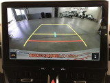 バックガイドモニターで、後方を確認しながら安心して駐車することができます。運転初心者も熟練者も必須の機能ですよ!