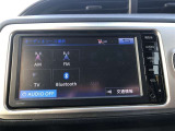 Bluetooth(ブルートゥース)接続機能付き。スマートフォンなどからお気に入りの音楽をワイヤレス再生できます。ドライブがさらに楽しくなりますね。