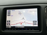ナビ画面のアップ写真です。フルセグTV・Bluetoothオーディオ・CD・DVDビデオ再生が可能です。
