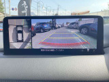 全方位モニター付きです。車庫入れ駐車も安心ですね☆