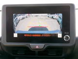 バックモニター付きですので、日常の駐車はもちろん、人や障害物などを映像で確認できるので安心です!(補助装置になりますので、目視でもご確認ください)