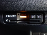 デザインスッキリのビルトイン『ETC』!高速道路の特典はもちろん、キャッシュレスなので料金所では徐行するだけで通過可能です!