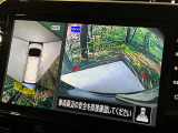 【アラウンドビューモニター】専用のカメラにより、上から見下ろしたような視点で360度クルマの周囲を確認することができます☆死角部分も確認しやすく、狭い場所での切り返しや駐車もスムーズに行えます。