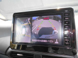 アラウンドビューモニター付き。空から見下ろしているかのようにクルマの周りの安全をディスプレイに映し出してくれます。周囲の状況がひと目で把できるため見通しの悪い場所での駐車もスムーズですよ。