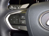 ステアリングスイッチ装備!運転しながら手元でオーディオの操作などができます。