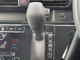 インダッシュシフトレバーで操作しやすく足元もゆったり☆