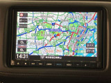ディスプレイオーディオやカーナビは、現代のドライブにおいて欠かせない装備のひとつです。初めての場所でも迷いにくく、快適なルート案内で運転をサポートします。移動中のエンターテインメント性も高まります。