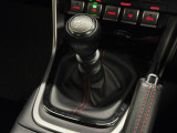 【6速マニュアル】走りの6速!今や数を減らしたマニュアル車です。よりリアルなクルマの&ldquo;操作&rdquo;、気持ち良く吹け上がるエンジンサウンド、あなたも体験してみませんか?