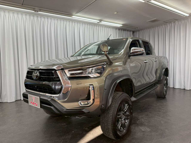 ハイラックス  Z