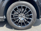20インチAMG5ツインスポークアルミホイール装着