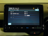 直感的に操作できるホンダ純正ディスプレイオーディオを搭載。Bluetoothとの接続もスムーズで、ドライブの快適さがぐっと向上します。初めての方でも扱いやすい装備です。