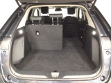 様々なパターンにアレンジができるラゲッジスペース♪お荷物の大きさや量・状況に合わせてアレンジできますので、とっても使い勝手良好ですよ♪タップリ積んで、楽しいお出かけを♪