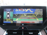 バックカメラがついているので、車庫入れをラクに行うことができます。
