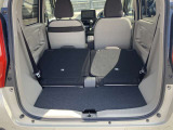 シートをすべて倒すとこんなに広々。たくさん荷物を積めます。これだけのスペースであればかなりの荷物が載せられます☆