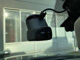 日産オリジナル前後ドライブレコーダーです。後方撮影もできるのであおり運転や追突事故への対策になります。設定・画像の再生などをスマートフォンのアプリから簡単に操作が行えます。