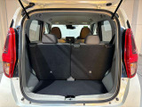 ラゲッジルームも十分あります♪日常の荷物なら楽に積み込めます☆