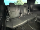 3列目シートはもちろん状態良好☆大人でもゆったりと座って頂けますので、大人数でのお出かけもラクラクです♪ご家族で、気の知れた仲間で、ドライブに行くのが楽しみですね♪