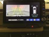 バックでの車庫入れも安心です! リアカメラが付いているバックモニター付のナビを装備しております。操作線もついており距離感も画面から確認できます。