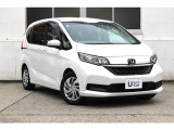 人気のフリードが入庫しました!7人乗車可能で大家族でもしっかり運んでくれます!ぜひこの機会にお問合せ・ご来店お待ちしております!